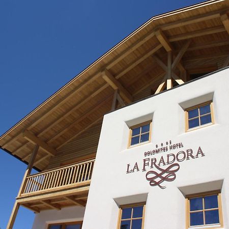 Hotel La Fradora - Dolomites Hotel San Cassiano  Zewnętrze zdjęcie
