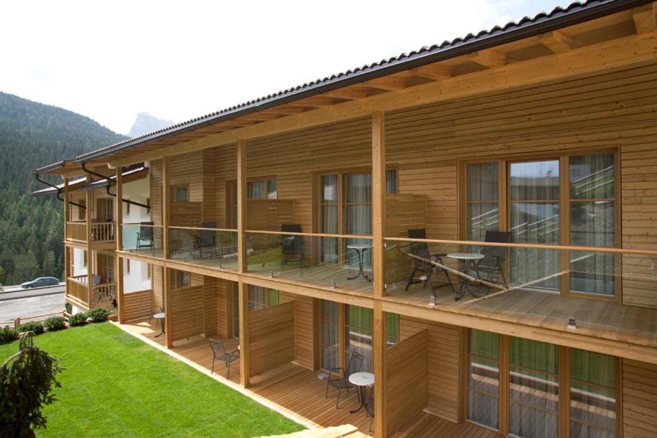 Hotel La Fradora - Dolomites Hotel San Cassiano  Zewnętrze zdjęcie